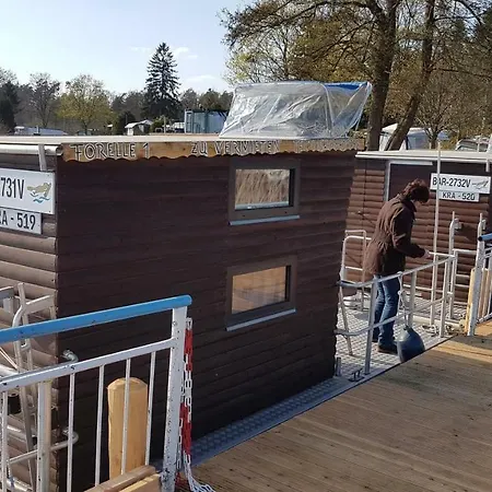 Hausboot Krakow Am Forelle 1 Und 2 Πλωτό κατάλυμα